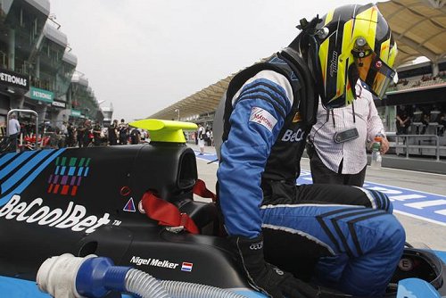 Nog meer koppen rollen: Nigel Melker krijgt lastminute nieuwe teamgenoot